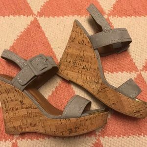 size 7.5 grey wedges